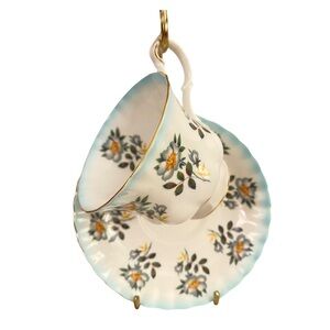 ROYAL ALBERT BLUE FLORAL DOG ROSE 4471 BONE XHINA TEACUP SET